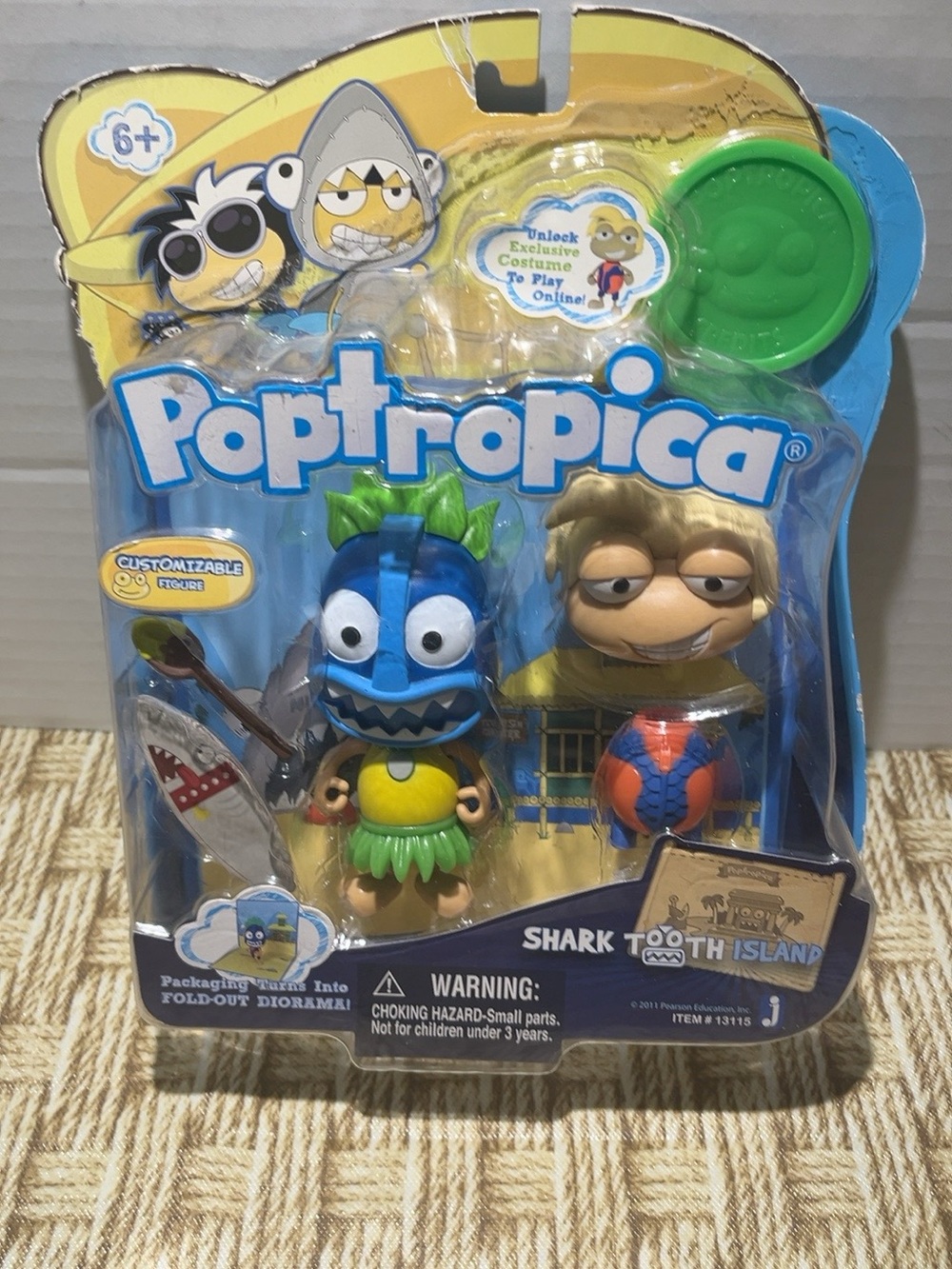 Poptropica Shark Tooth Island Figure Set Jazwares 2011 #13115 Sealed